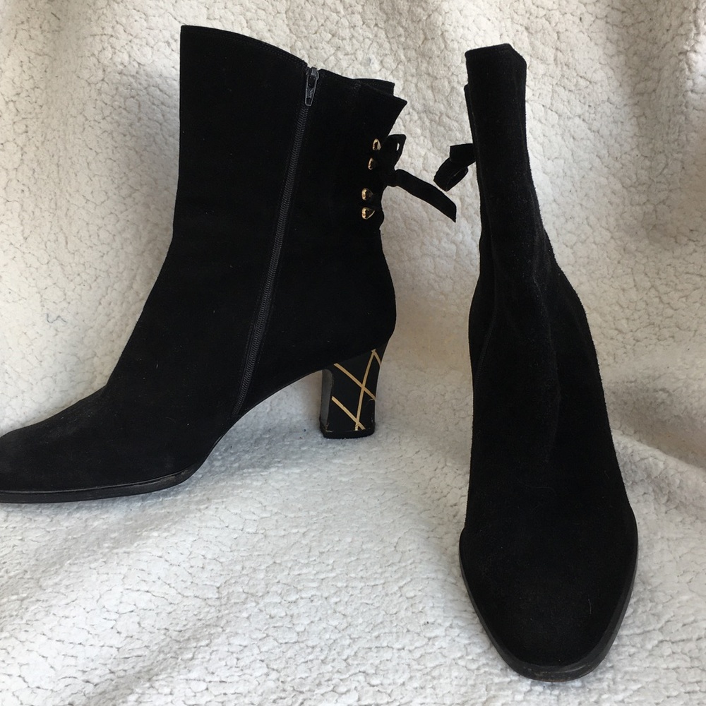 Alta Moda Italian suede bootlets